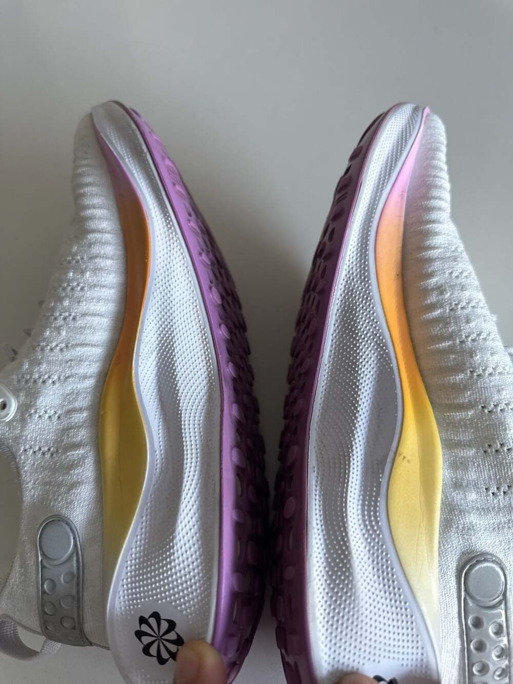 Nike Women's ReactX Infinity Run 4 Flyknit White Hot Fuchsia Saturn Gold (DX5048 - Picture 11 of 15
